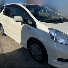 フィットシャトルGP2ハイブリット低走行の画像