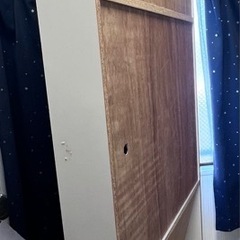 大きい本棚の画像