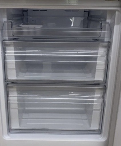 冷蔵庫【配達無料お届け設置出来ます?都内近郊?】✨148ℓ容量❄️自動霜取り機能❄️除菌クリーニング済の極美品✨他にも冷蔵庫.洗濯機.