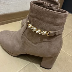 ショートブーツ
の画像