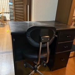 勉強orオフィス机の画像