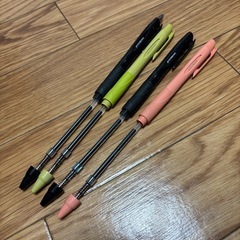 ボールペン　黒　ユニ
の画像