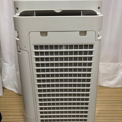 SHARP 加湿空気清浄機 KC-G40-W 2018年製　の画像