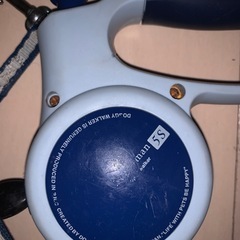 伸びるリードの画像