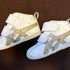 アシックス子どもシューズ 12.5（ゴールドライン）の画像