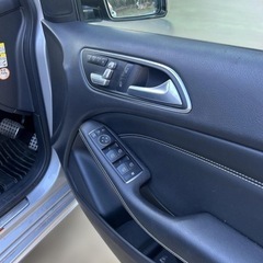 ●おすすめ●メルセデス・ベンツ　B180 車検有り　乗って帰れます　内外装とても綺麗　ETC ナビ地デジ　バックカメラ キーレス　エンブレムマットブラックの画像