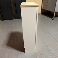 トイレ用サイドテーブルの画像