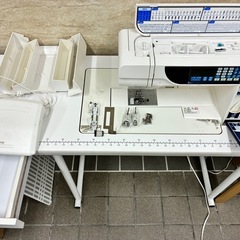 ジャノメミシン　elna excellence 730 テーブル付き　の画像