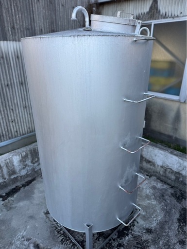 重油タンク1900L   別途で396Lタンク二つ有ります