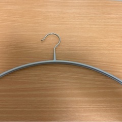 すべらないMIGABERアーチ型ハンガー15本まとめ売りの画像