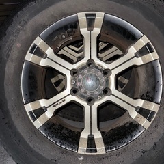 ホイール付きタイヤ4本セット（ミシュラン 265/65R17・MKW 17インチ）の画像