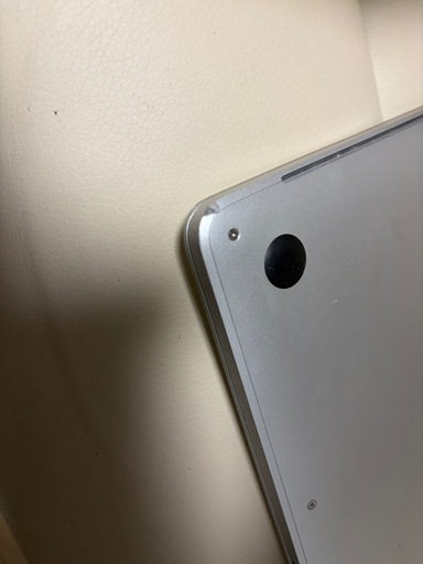 Apple Macbook Pro 13 インチ8/256 GB Touch bar 