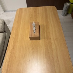 昇降式ダイニングテーブルの画像