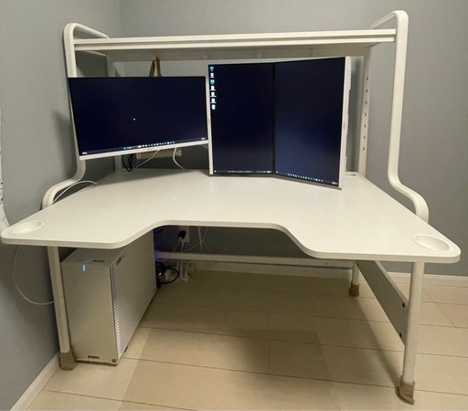 IKEA FREDDEゲーミングデスク　モニターアーム付