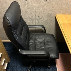 書斎_豪華_合成黒皮_椅子 チェアの画像