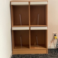 ディスプレイラック 棚　フラップ扉 2列2段タイプの画像