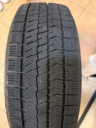 スタッドレスタイヤ　195/65R15 pcd100 5穴４本セット　早い者勝ち！