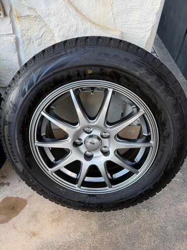 スタッドレスタイヤ　195/65R15 pcd100 5穴４本セット　早い者勝ち！