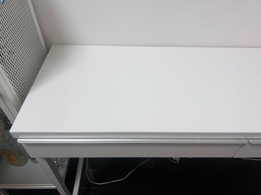 【IKEA/イケア】BESTA BURS ベストー ブルシュ デスク ハイグロス ホワイト組立品
