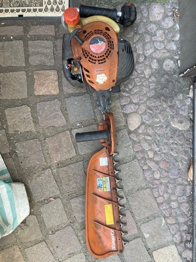 共立（KIORITZ）　日本製　エンジンヘッジトリマー　HT6000 中古　