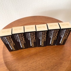☆新品未使用　MAC スタジオ ラディアンス セラム ファンデーション　30ml(5ml×6本)☆の画像