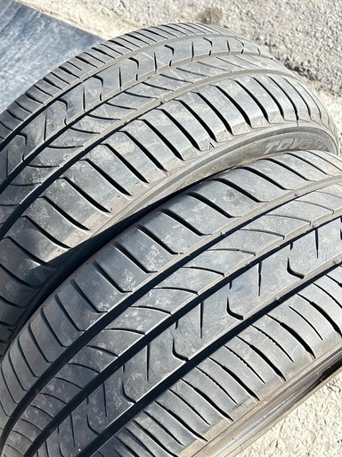 アルファード　ヴェルファイア235/50R18 2本セット　充分溝はあります　2025年製