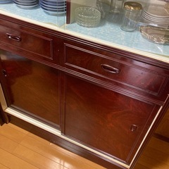 美品　食器棚の画像