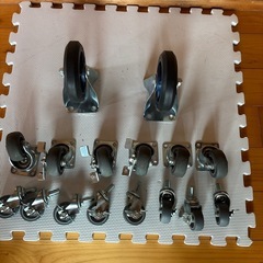 キャスターの画像