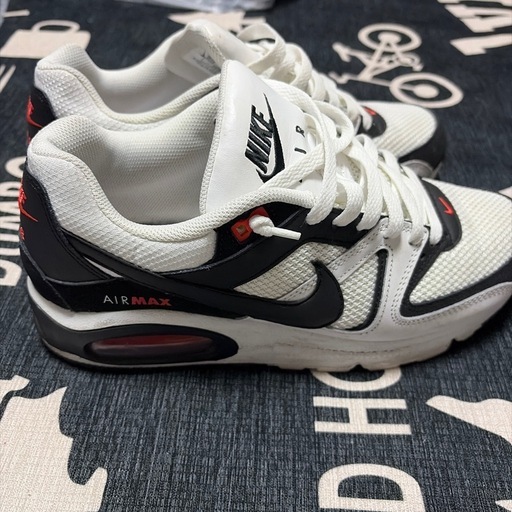 NIKE エアマックス27.5