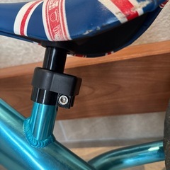 足漕ぎ自転車　バランスバイク　幼児用二輪車の画像