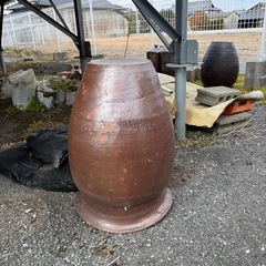 大きい壺の画像