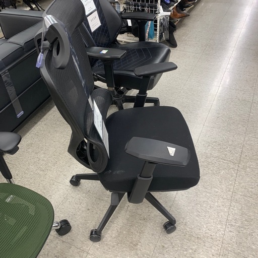 【軽トラック無料貸出！】ニトリ　オフィスチェア