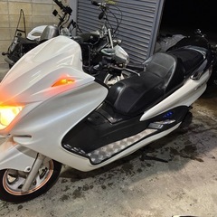 【YAMAHA マジェスティ】SG03 大人カスタム　人気ホワイトの画像