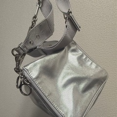 CHARLES & KEITHのバッグの画像