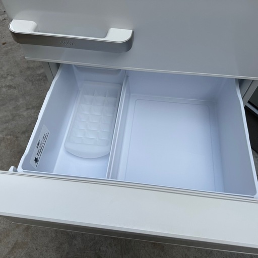 ?75⭐️2022年製美品★アクア　冷蔵庫　ホワイト　大型　4ドア　355L
