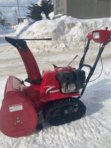 美品　ホンダ　除雪機　HSS655c 現行モデル　セルスタート　整備済み購入後 ，今季使用4回  市内配送無料でします。