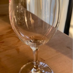 ワイングラス5脚（脚元にロータスマーク柄入り）の画像