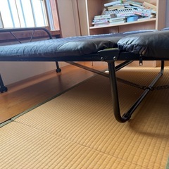 折りたたみベッドの画像