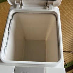 ゴミ入れの画像