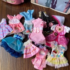 りかちゃん人形と車　まとめての画像