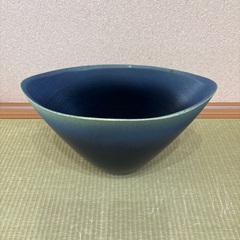 キレイな色の花瓶　渋いブルーグリーン　新品の画像