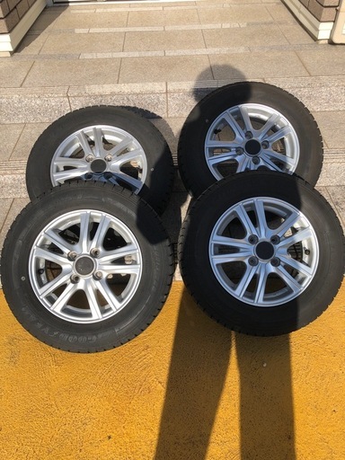 バリ山】145/80R13 軽自動車スタッドレス4本セット (ぶる子) 加茂野の