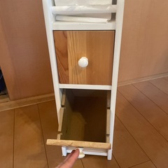 トイレ収納の画像