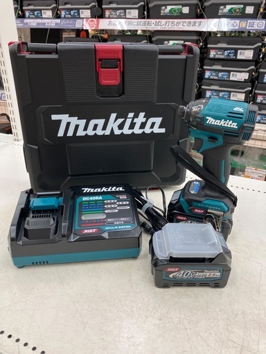 【中古】【店頭引取限定】MAKITA  TD002G 40v インパクトドライバ　充電器・充電池x2・ケース付き