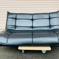 2人掛けソファ　合皮　黒　モダン　幅140cmの画像