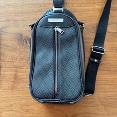 タケオキクチのボディバッグの画像