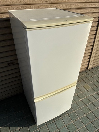 ★137L★SHARP シャープ ノンフロン冷凍冷蔵庫 SJ-14Y-W / 2014年製 2ドアタイプ 冷蔵庫・1人暮らしにお勧め！