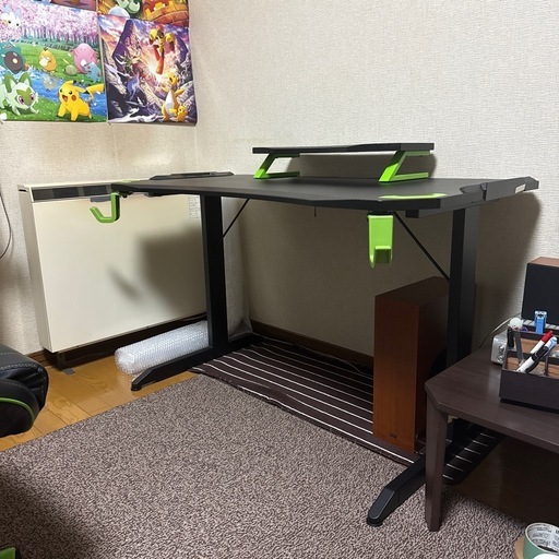 ゲーミングデスク、チェア、モニター台