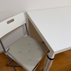 IKEA ダイニングテーブルセット　伸縮性テーブルの画像