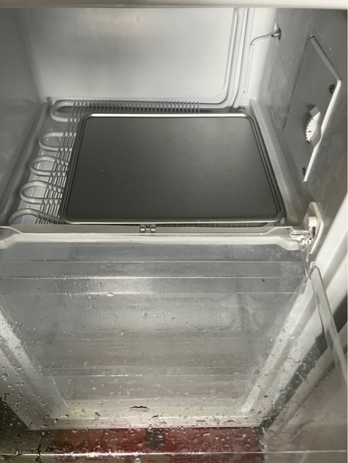 【中古】Hisense ノンフロスト冷凍庫 HF-A61W